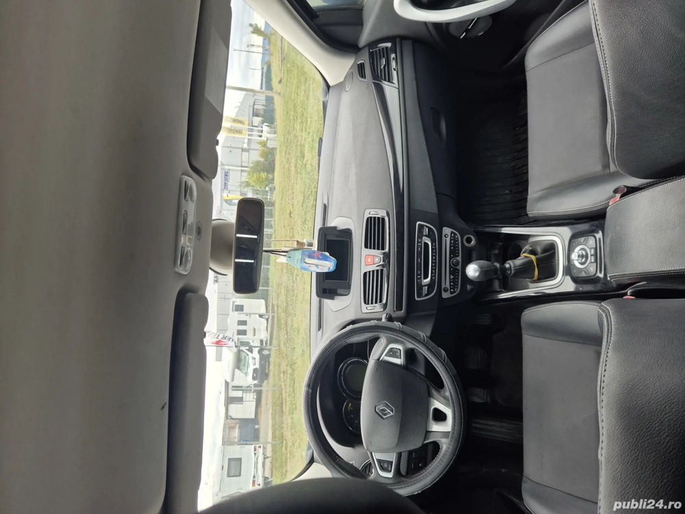 Ofer spre vânzare Renault Megane III an de fabricație 2011 Break in stare impecabila cu următoarele  Ofer spre vânzare Renault Megane III an de fabricație 2011 Break in stare impecabila cu următoarele