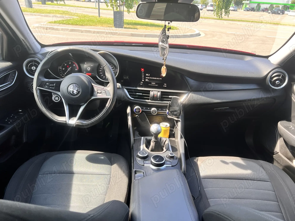 Vând sau schimb alfa Romeo Julia 