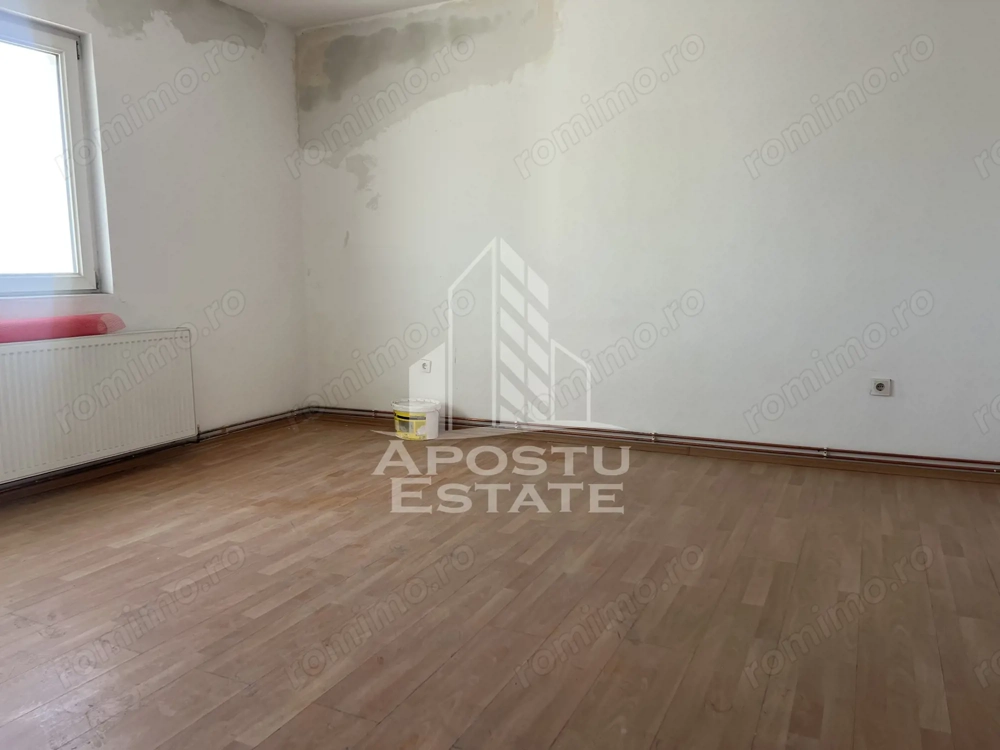 Ap cu 3 camere decomandat,de vanzare, et1, 800mp teren, intre Giarmata/Dumbravita