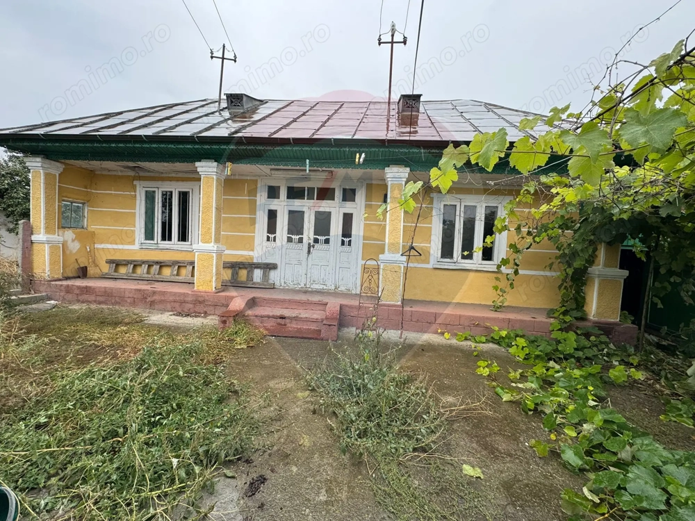 Casă / Vilă cu 3 camere în Răchitosu