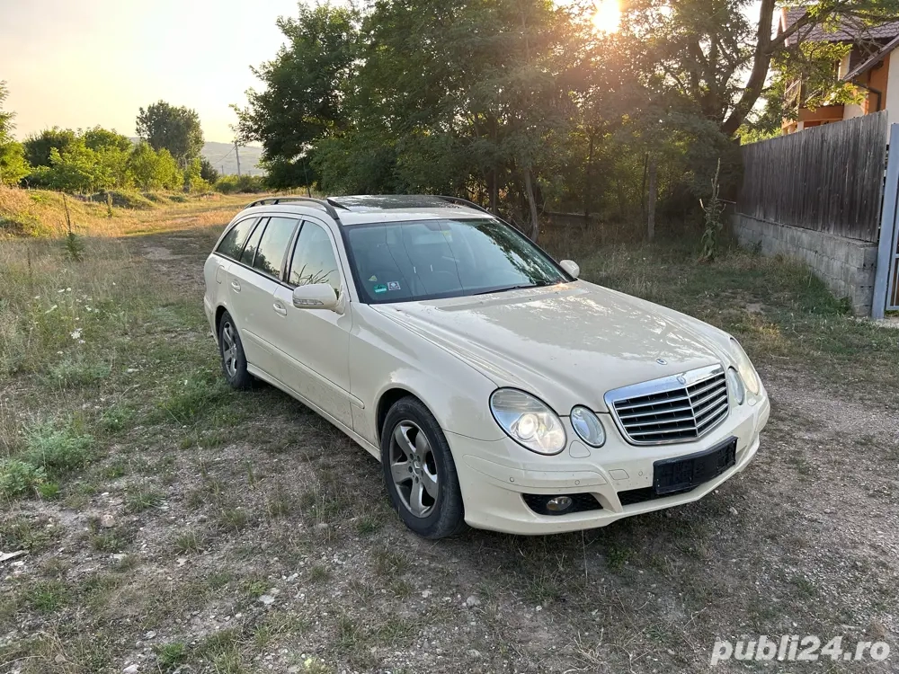 Dezmembrez Mercedes w211 facelift  2.2 136 cp deplhi e200