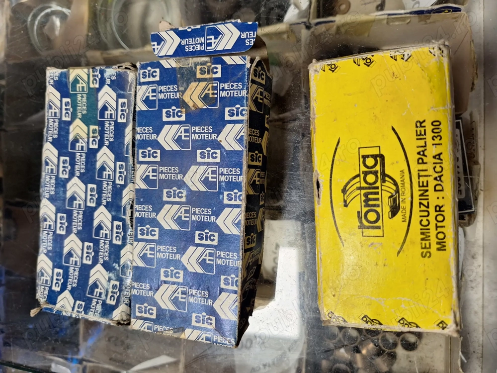 Vând set cuzineti dacia