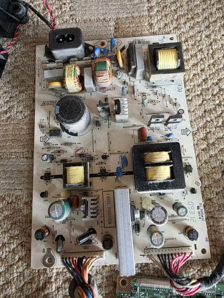 sursa 715g3467-3 de pe tv Sharp lc-32s7e-bk