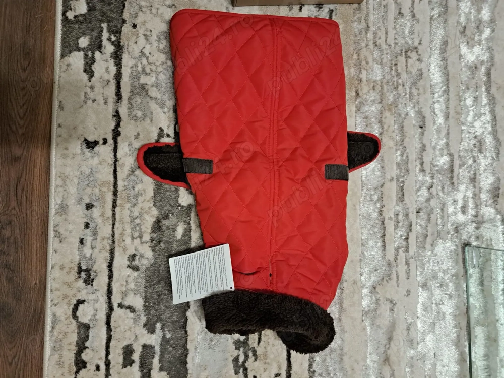 Haina catel nouă, matlasata la exterior, imblanita