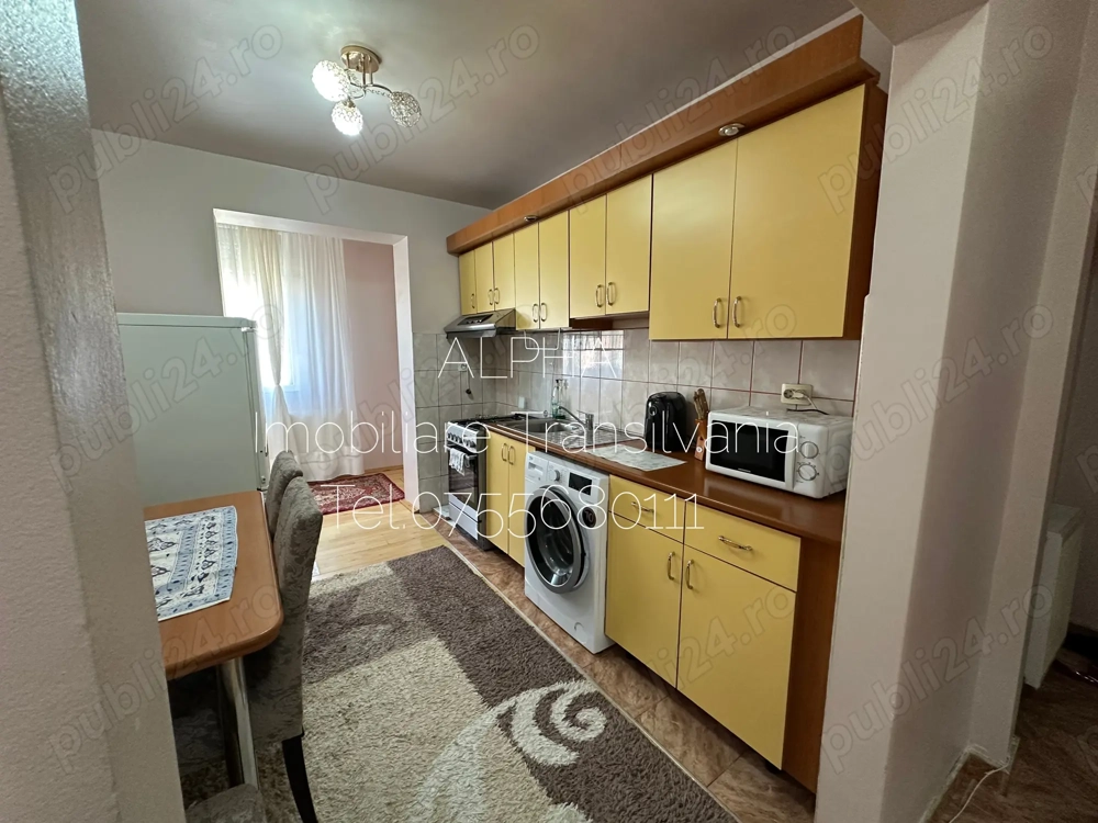 Apartament 3 camere,2 bai,etaj 3,zona Peco Porolissum