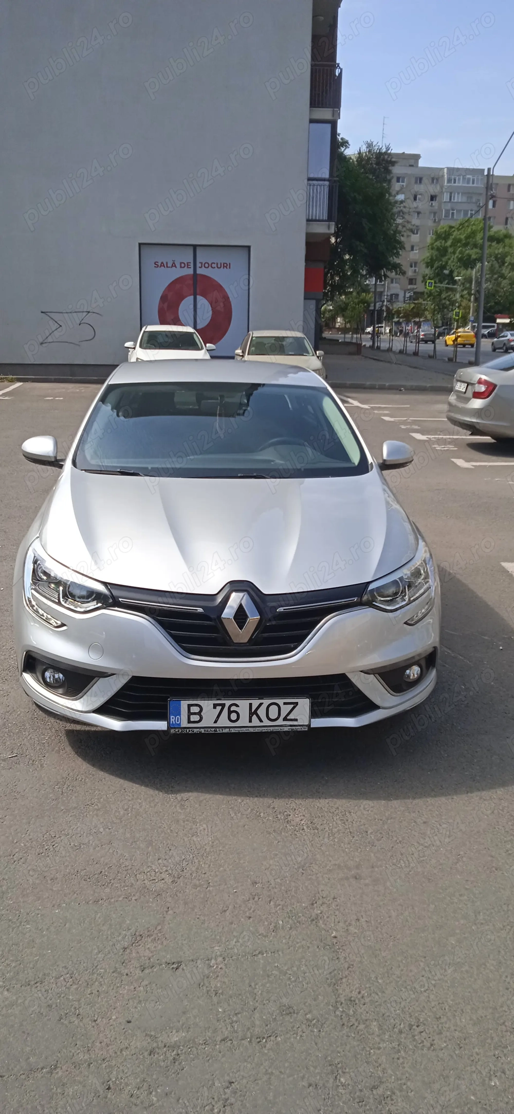 Vind Renault Megane 4 2 euro.