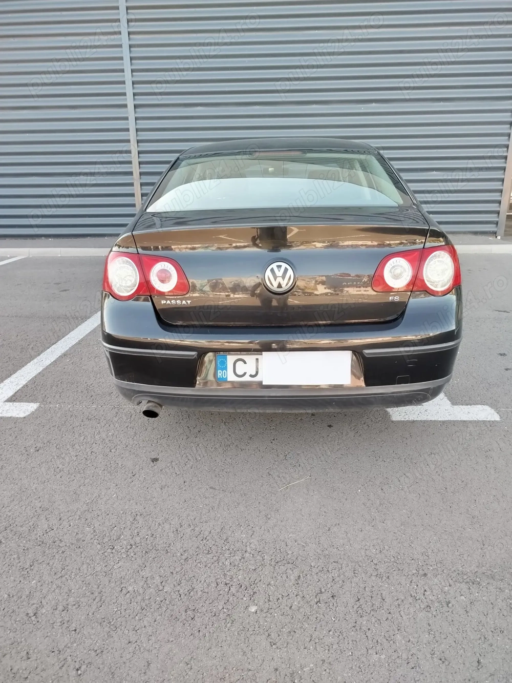 Vand passat b6 benzină 1600cmc 1950 euro