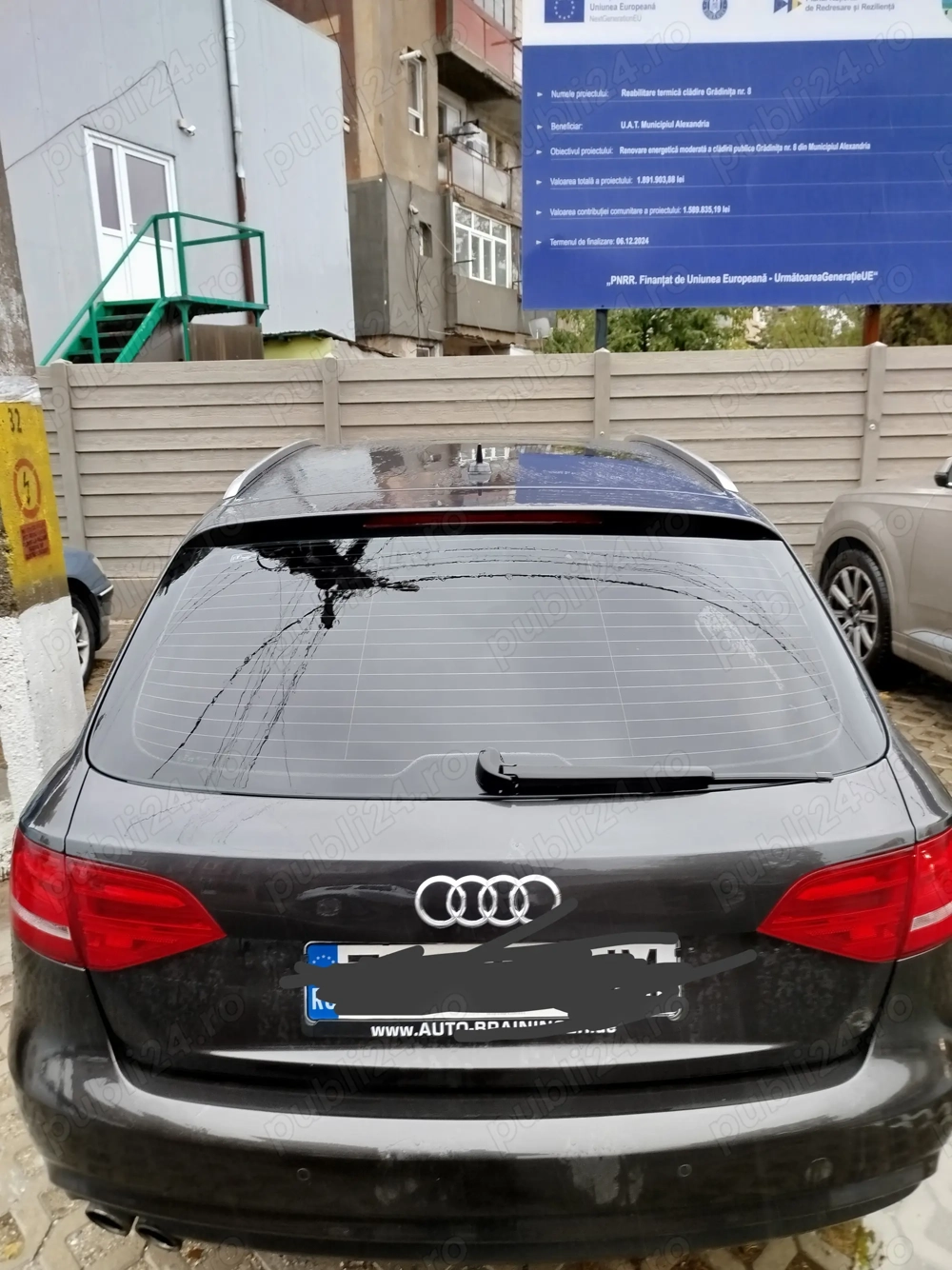 vând Audi A4 