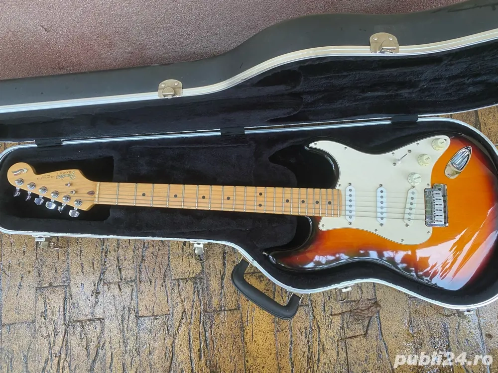 chitara electrica Fender Stratocaster  USA  40 Years  and still rockin   