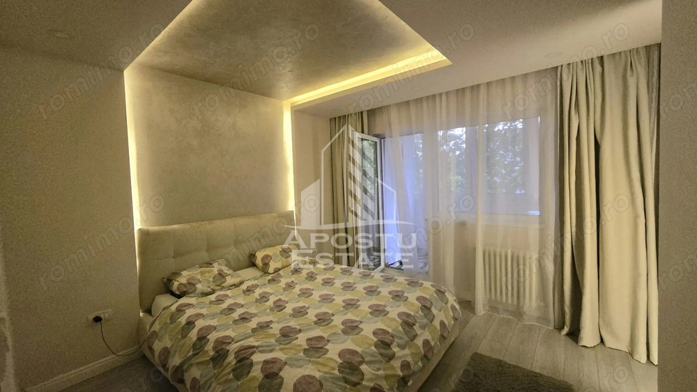 Apartament cu 4 camere, 2 bai, 3 balcoane, etaj intermediar, Aradului