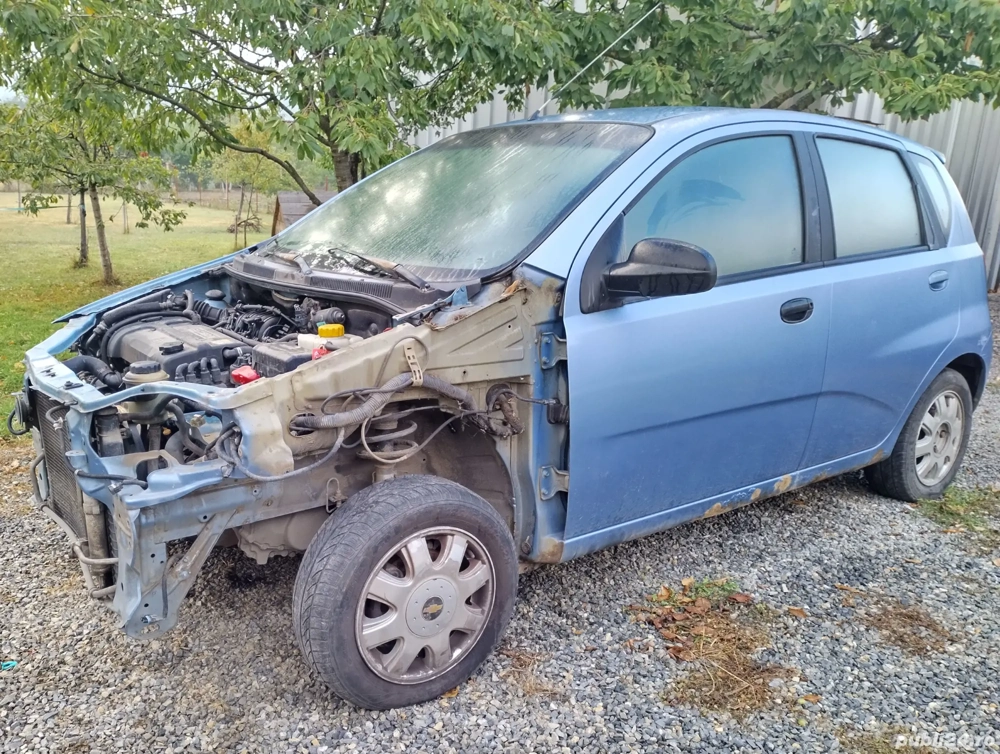 Dezmembrez Chevrolet kalos 