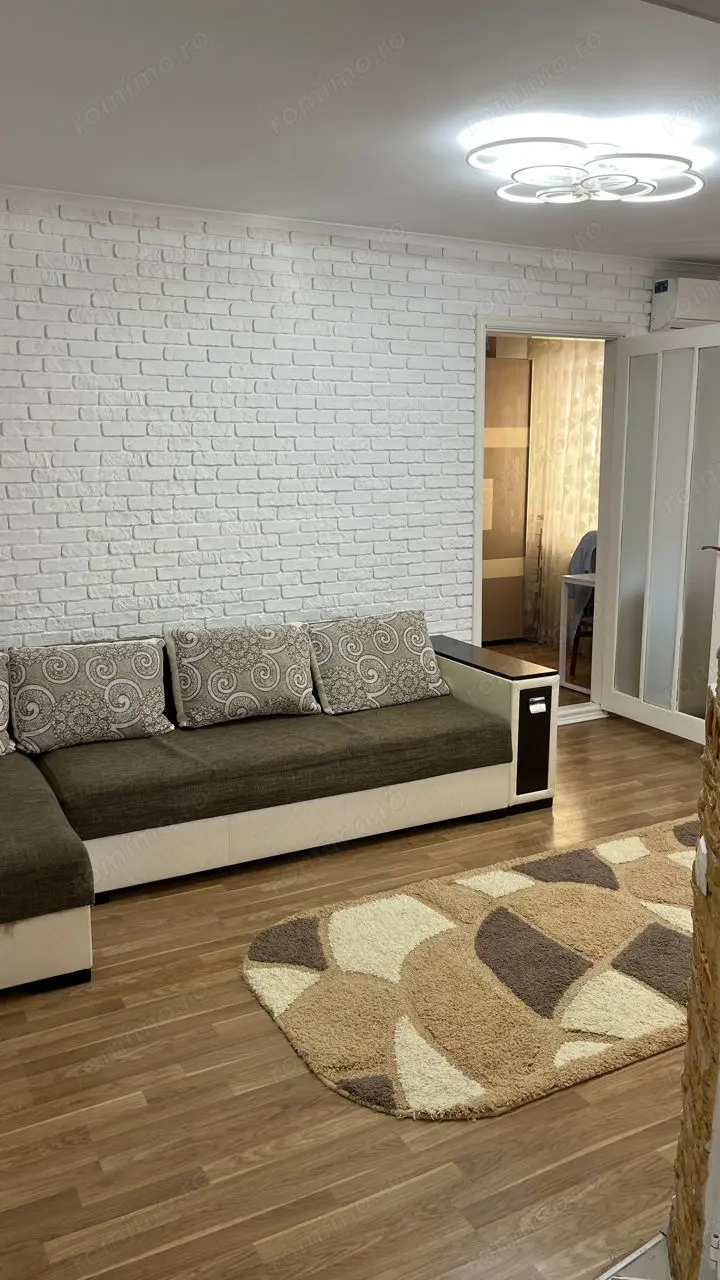 De vanzare apartament 2 camere in  zona Aradului