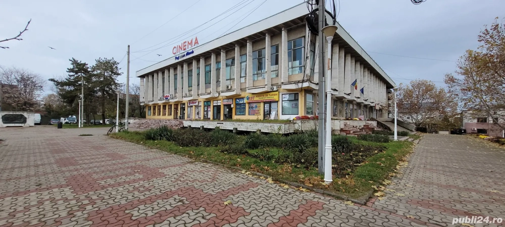 Caut partener afacere sala de spectacol.