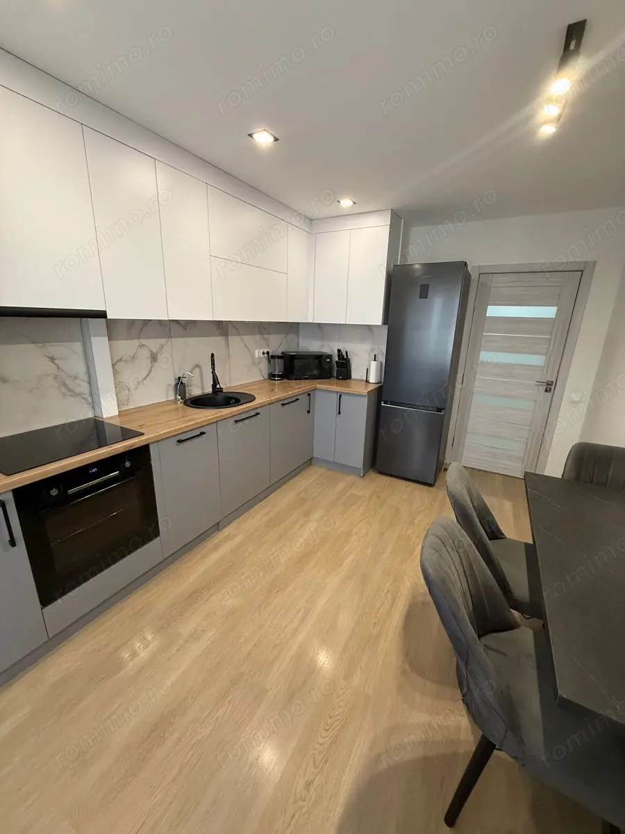 de vanzare apartament 2 camere situat in zona Girocului