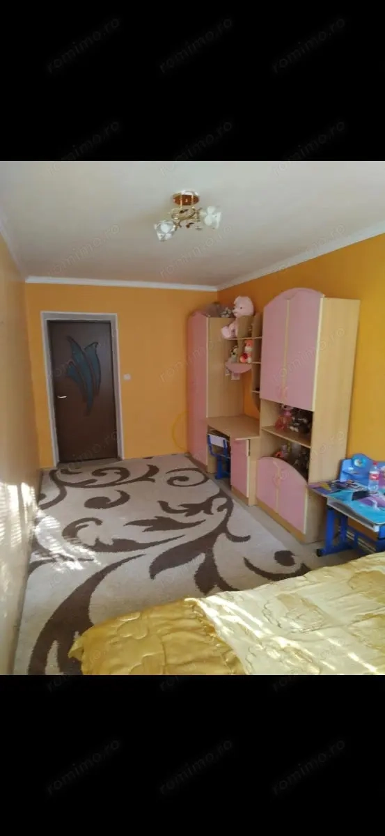 Vanzare apartament cu doua camere in Calea Sagului 
