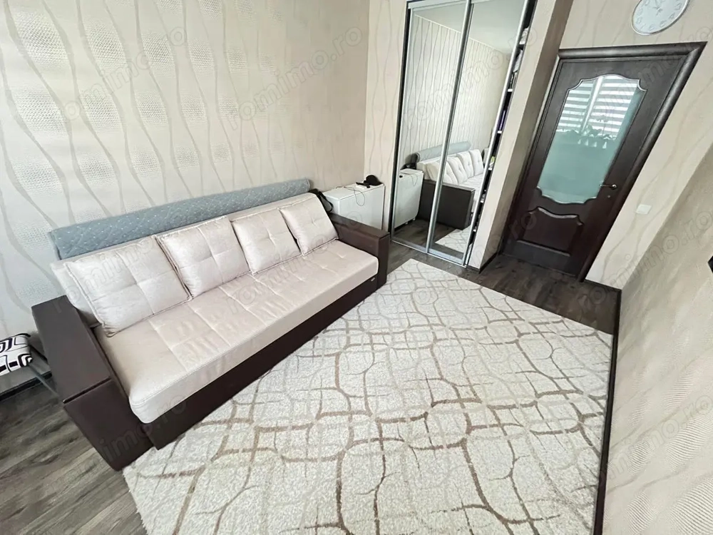 de vanzare apartament cu doua camere in zona Soarelui