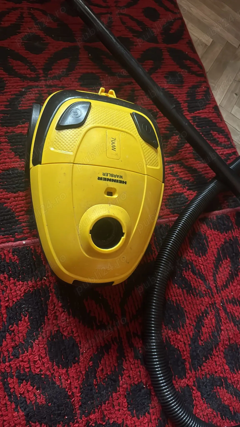 Aspirator Heinner Warmbler 700W   perfect funcțional   120 lei