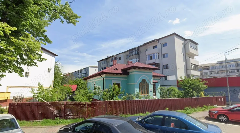 Vand casa ultracentral vis-a-vis de spitalul matern