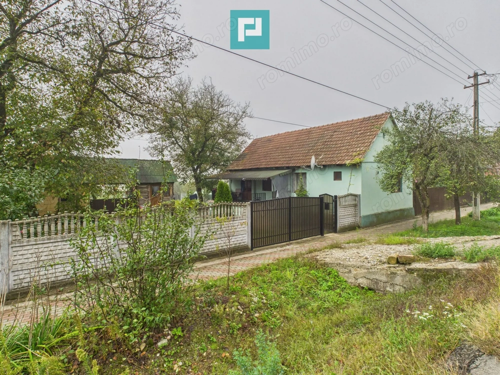 Casă 2 camere la DN7 în Odvoş