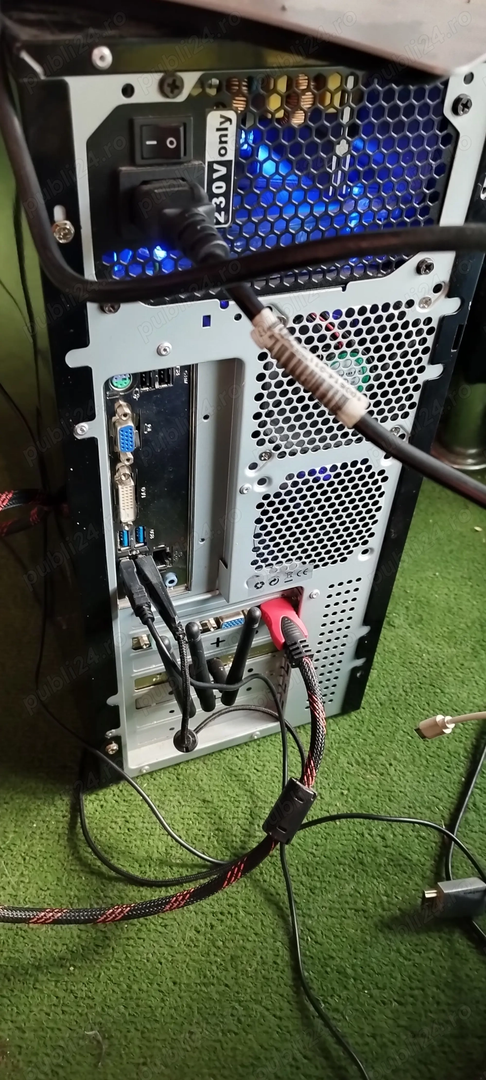 Vand PC Desktop complet,monitor,tst,mouse