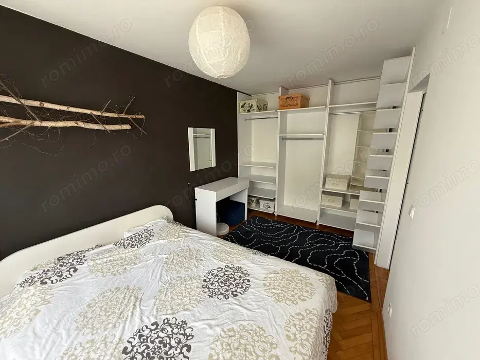 Apartament 2 Camere Boxa De 12 Mp Zona Sagului