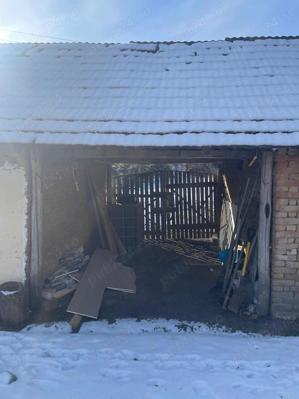 Vând casa Vând casa