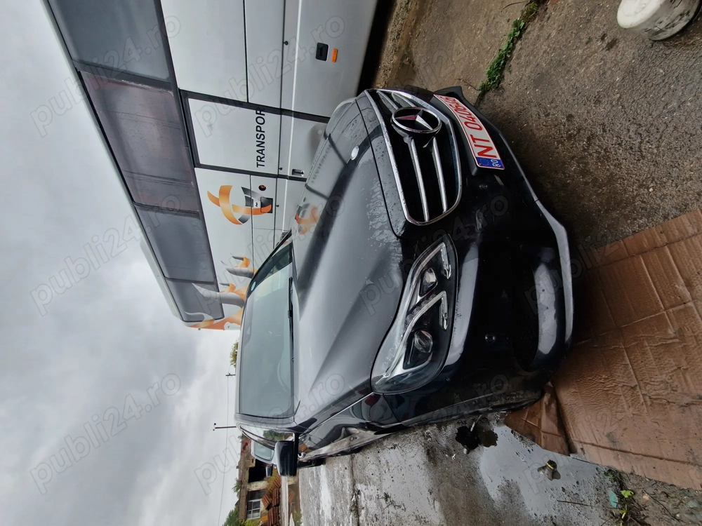 Vindem la pachet mercedes E class an fabricație 2014 si C class
