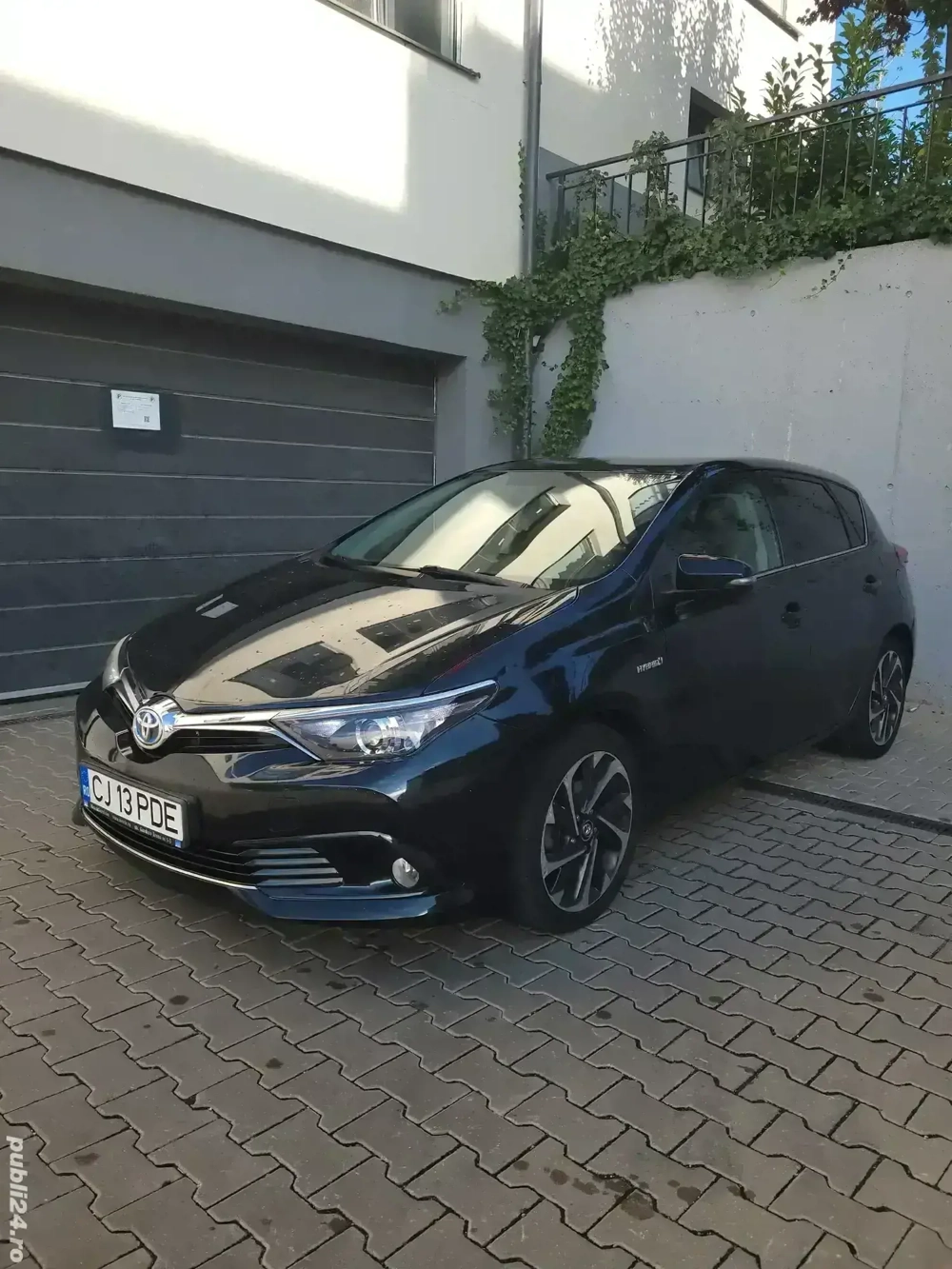 Toyota Auris Hybrid 