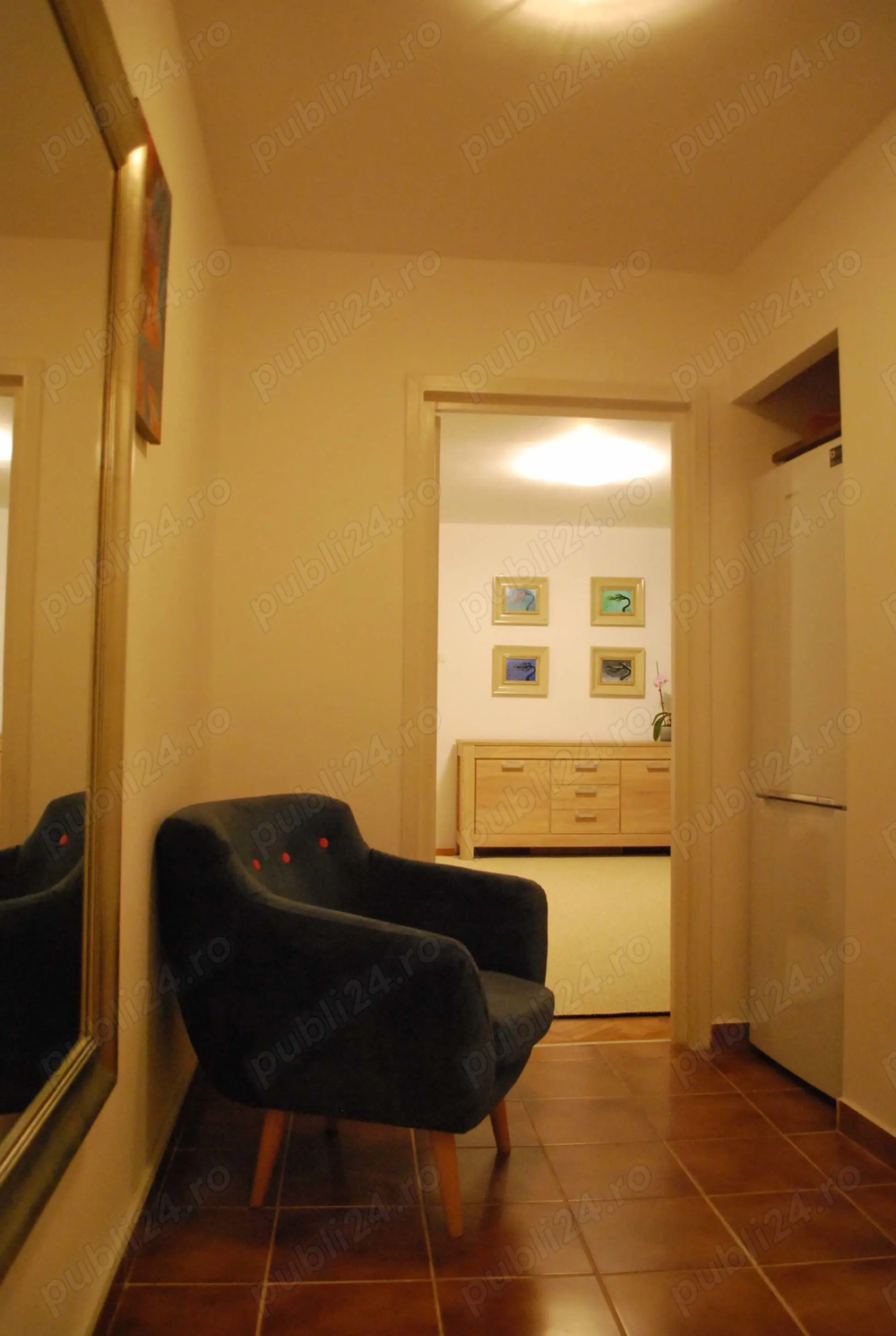 Apartament cu 3 camere, semidecomandat, zona Circumvalatiunii - Gheorghe Lazar