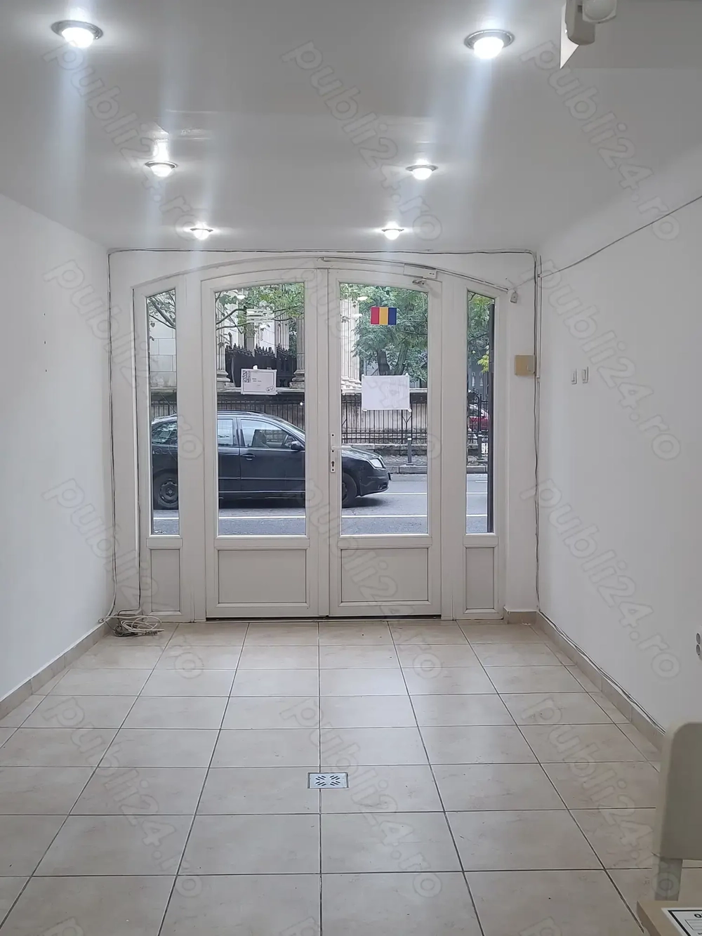 Închiriez spațiu comercial mic cu depozit in zona piata Pache Protopopescu  bd. Ferdinand I