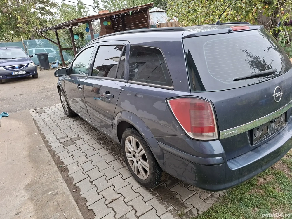 dezmembrez opel astra h dezmembrez opel astra h