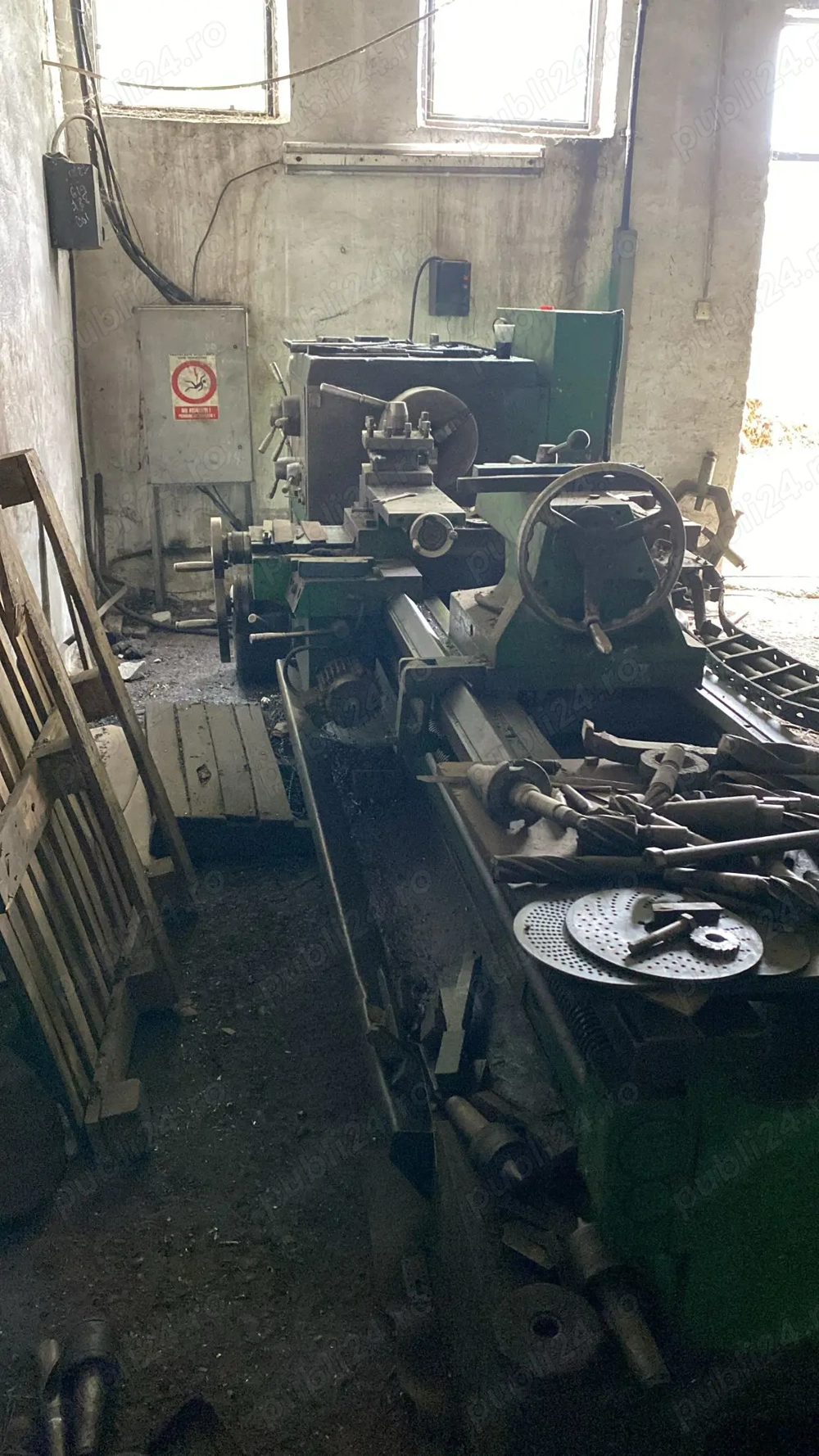 Strunguri si freze de vinzare