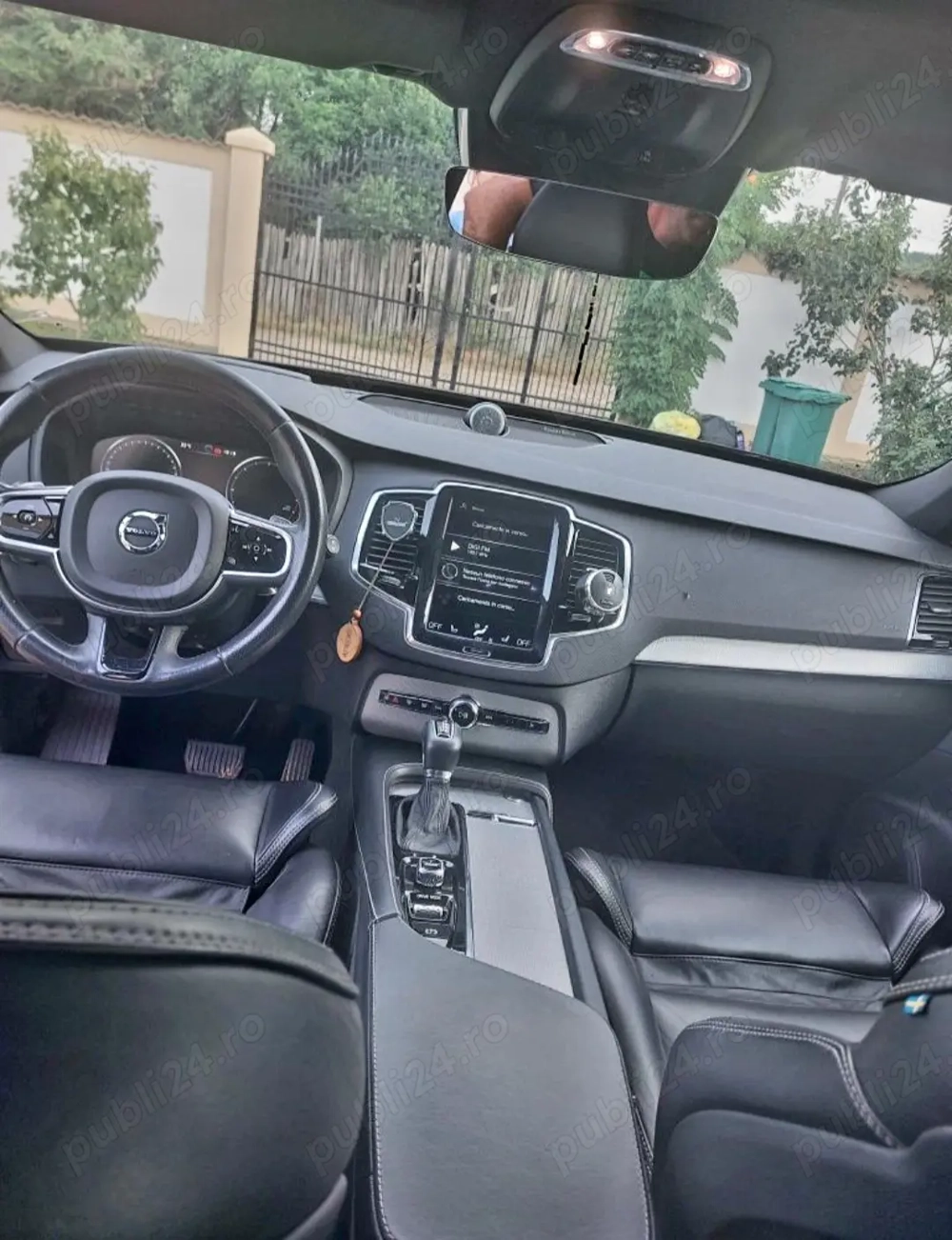 Ofer spre vânzare XC90 