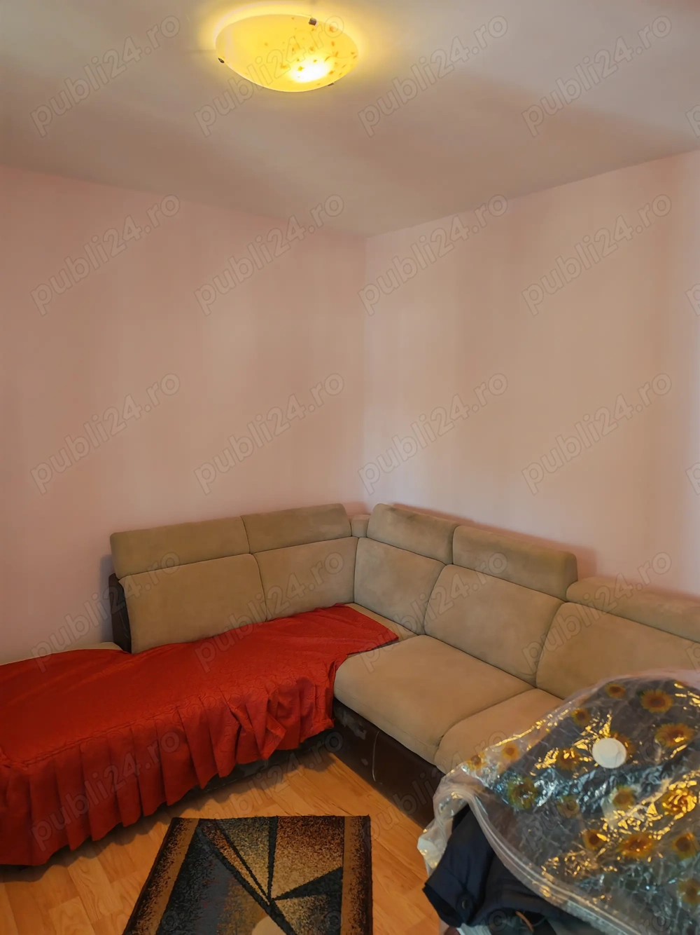 Casa de vanzare com Poroschia