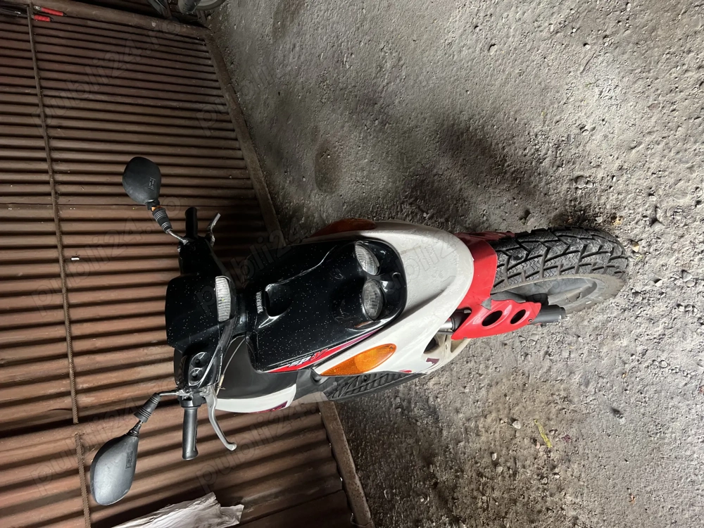 Vand scuter Yamaha MBK 49cc cu set de 80cc Vand scuter Yamaha MBK 49cc cu set de 80cc