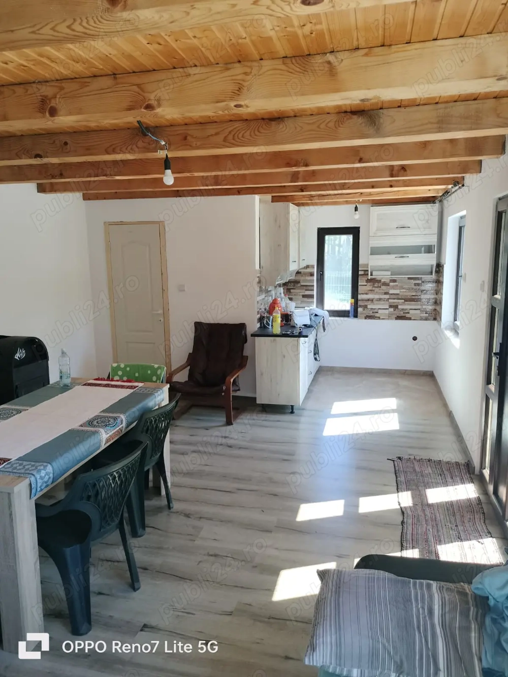 Vând casa de locuit lângă Hațeg,  jud  Hunedoara .