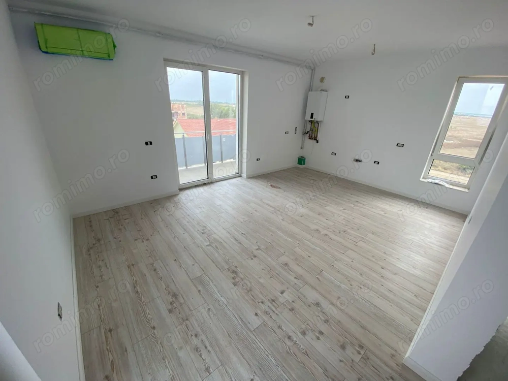 Dezvoltator. Nou. 3 camere. Etaj 1. Zona Girocului - langa Profi Neptun.