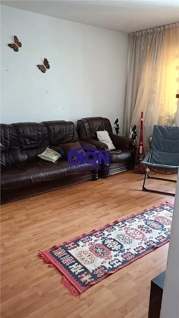 Apartament 3 camere Costin Georgian, bloc anvelopat