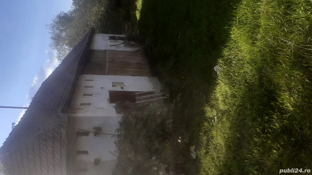 Casă la țară de vânzare  Casă la țară de vânzare