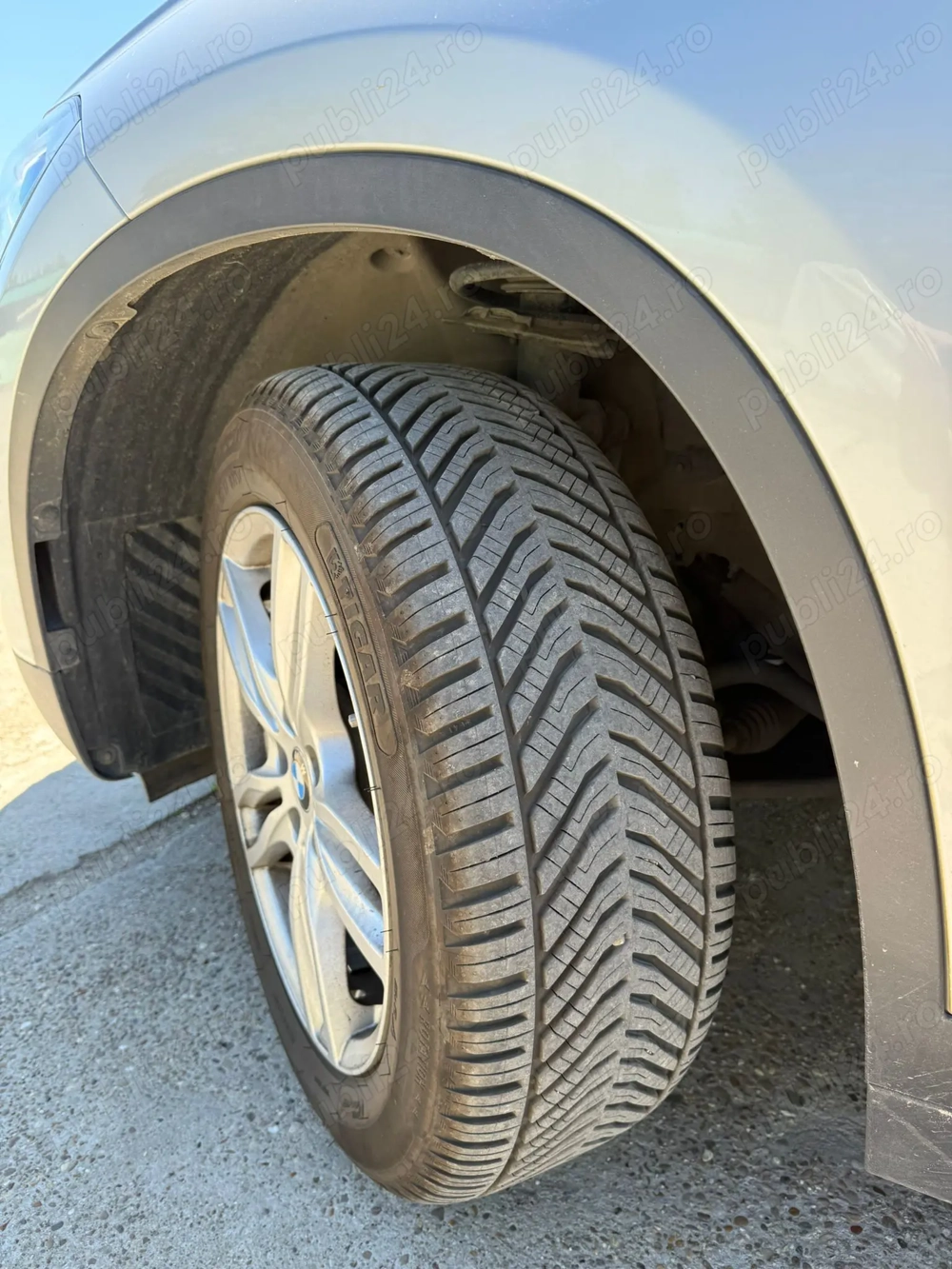 Vând autoturism BMW X1, an 08.2021, 4*4, diesel, 269000 km făcuți pe autostradă ( 90%)