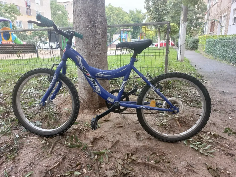 Bicicleta copii 5 - 8 ani