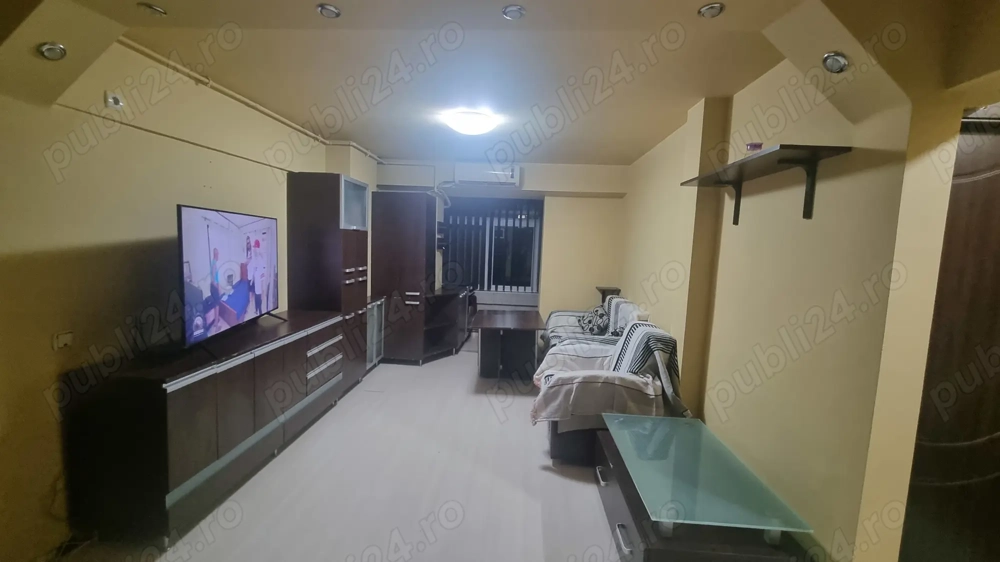 Apartament modern central, 2 camere (3 camere functionale), bloc MAI, parcare+boxa