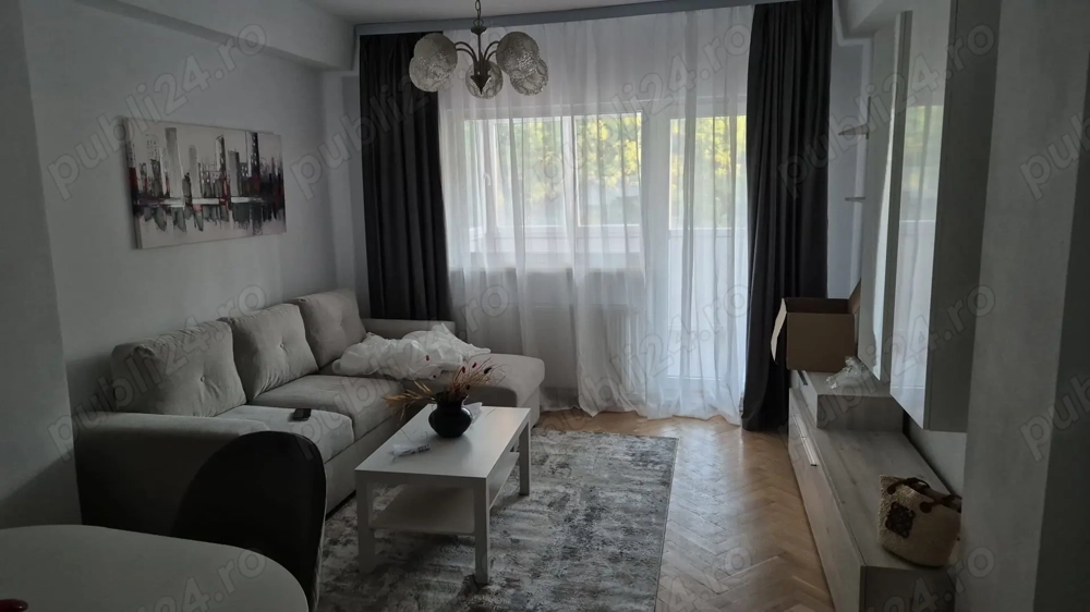 Inchiriez apartament 