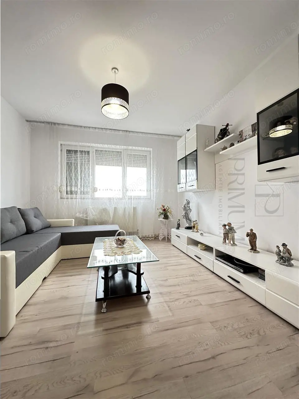 SAGULUI - 3 Camere - Decomandat - Centrala proprie - Bloc anvelopat