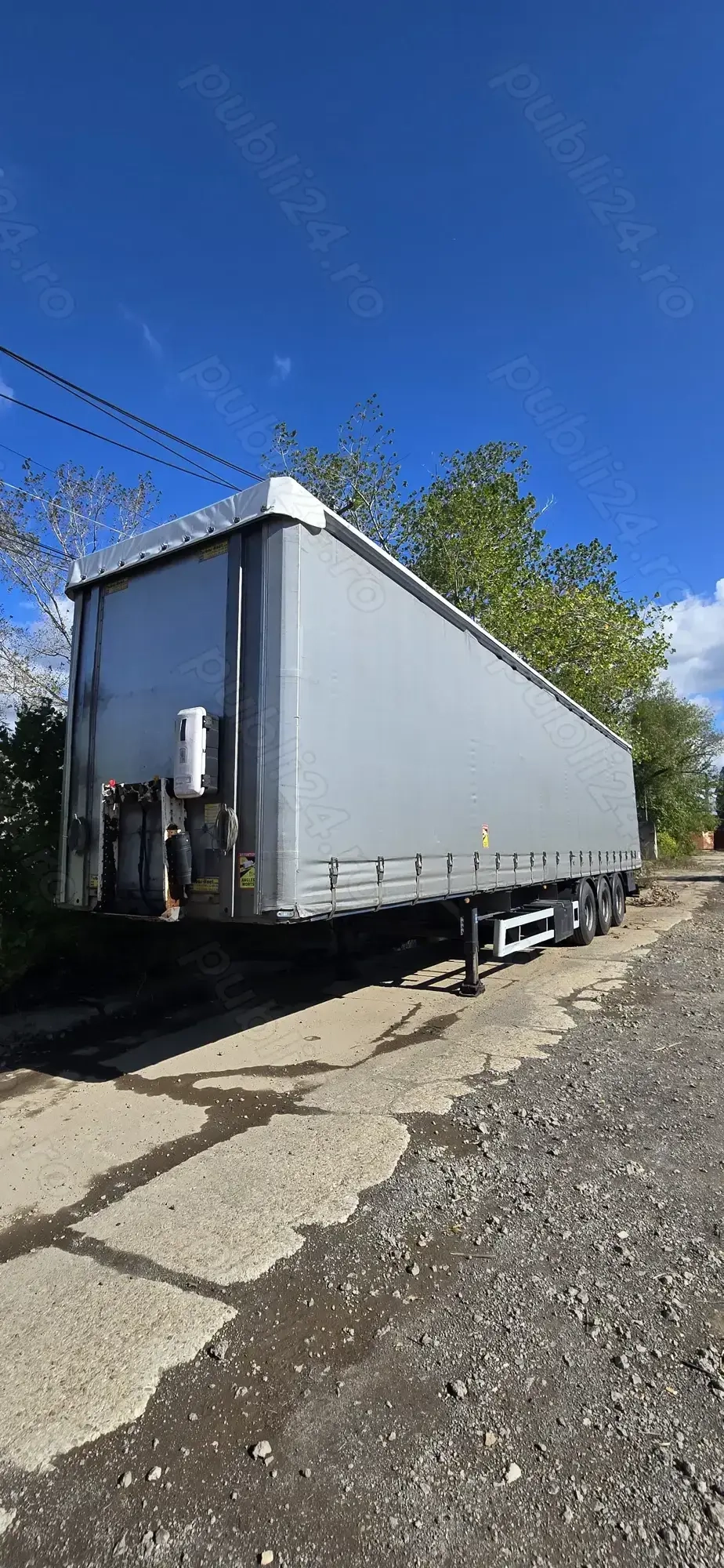 De vanzare Semiremorca