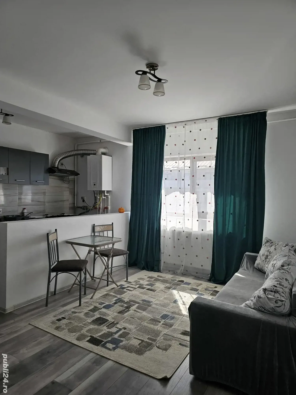 Închiriez Apartament  Închiriez Apartament