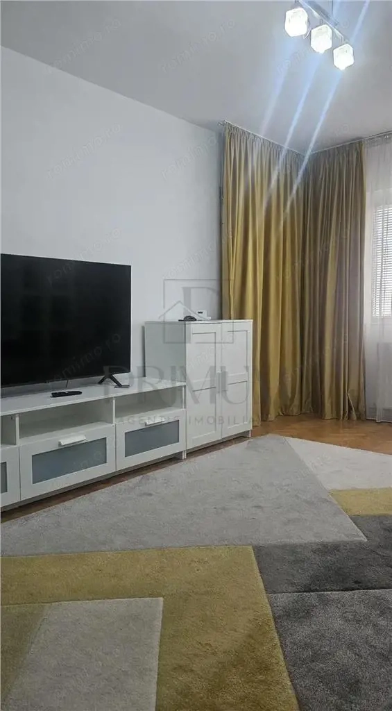 LIPOVEI - 3 CAM - DECOMANDAT - 2 BAI - CENTRALA - RENOVAT UTILAT - ZONA EXCELENTA-