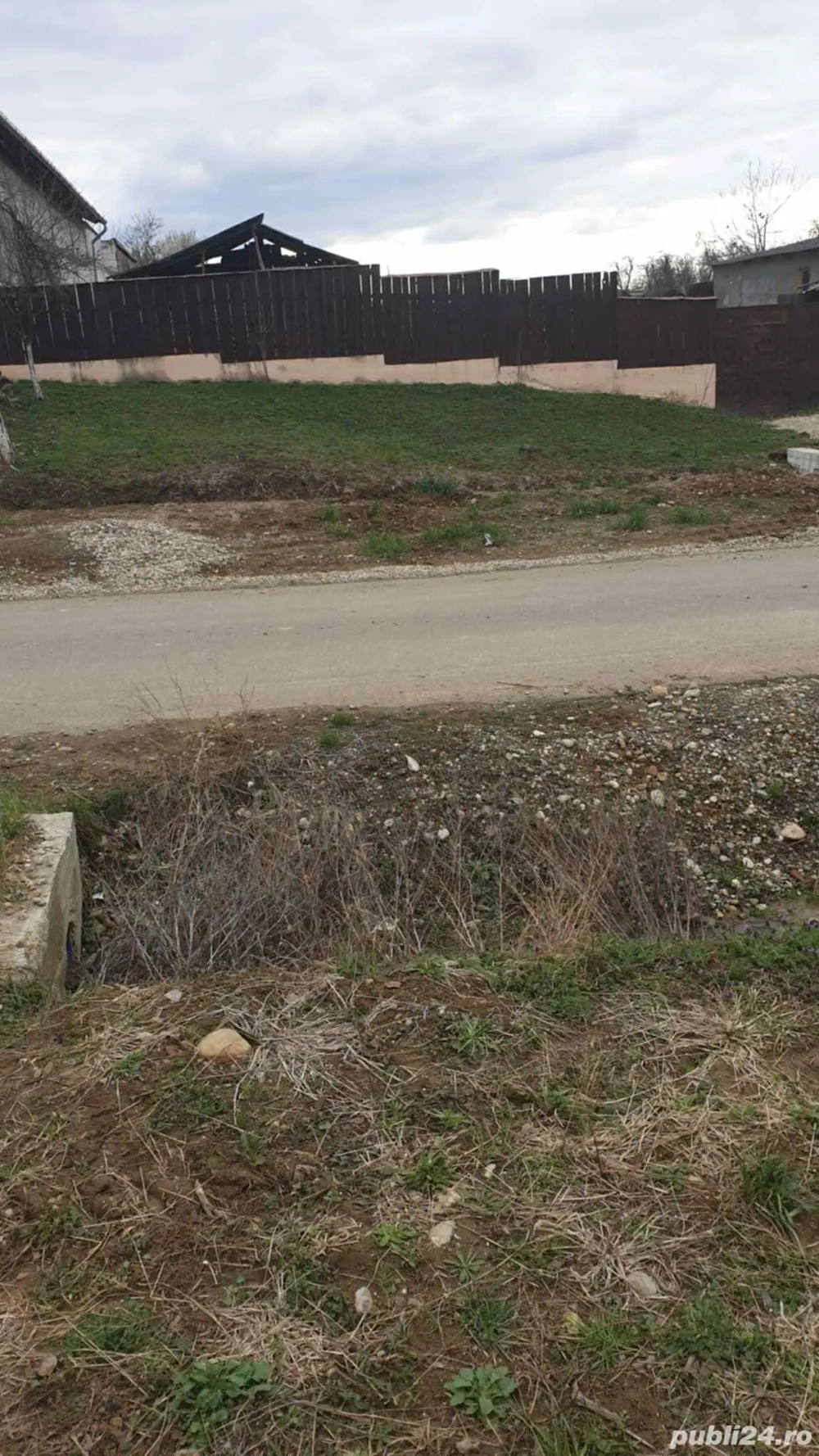 vand teren de constructii 2500mp