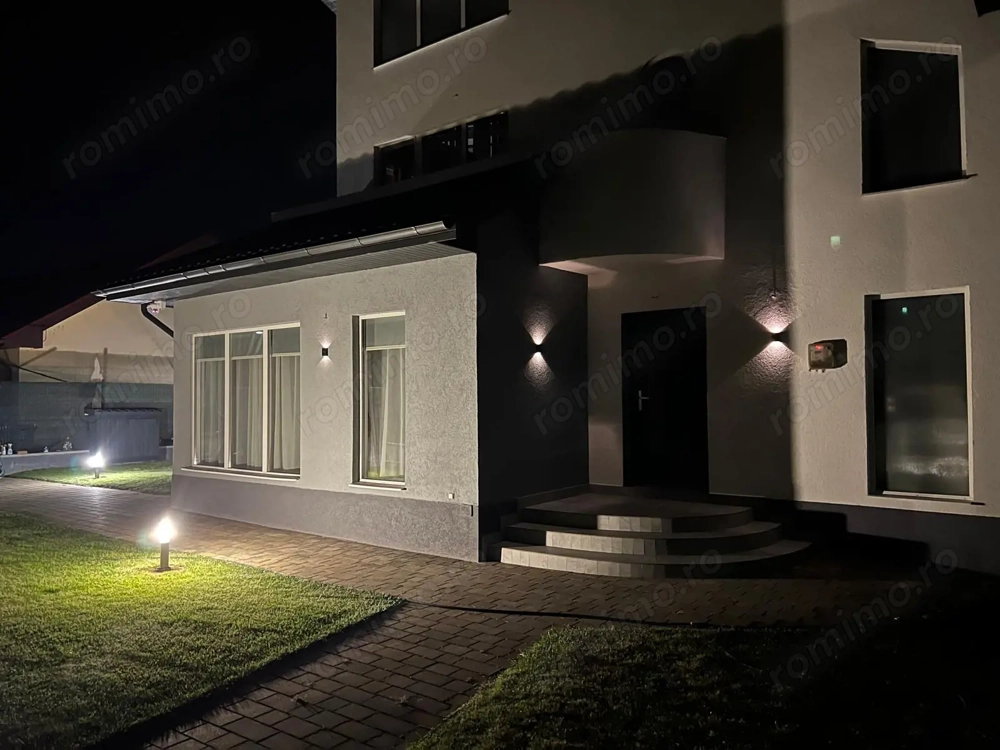 Sangeorgiu de Mures - Casa 5 camere pe Str. Nordului Sangeorgiu de Mures - Casa 5 camere pe Str. Nordului