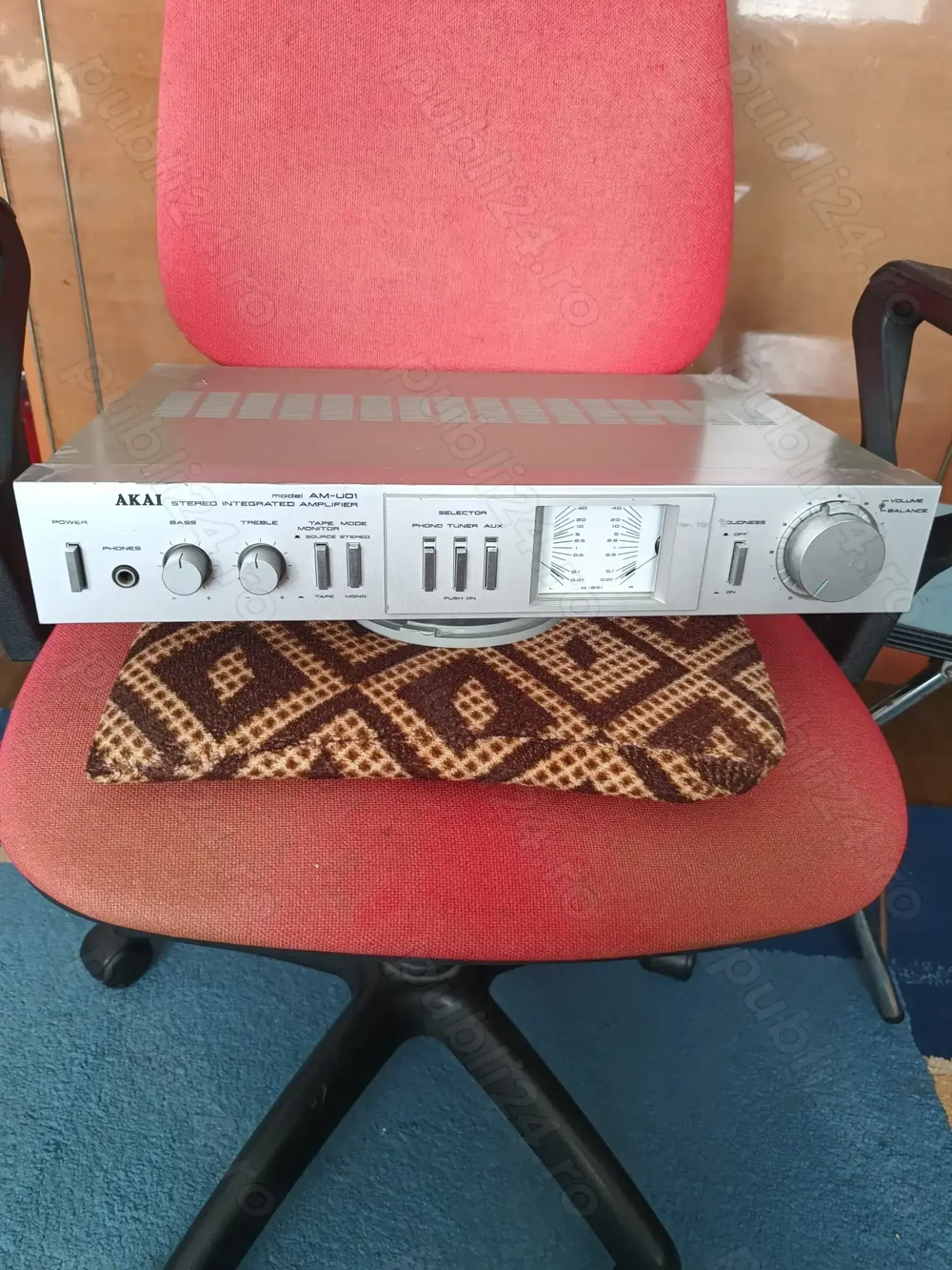 Amplificator Akai AM-U01